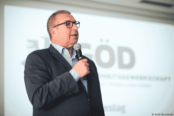 Reinhard Waldhör.png